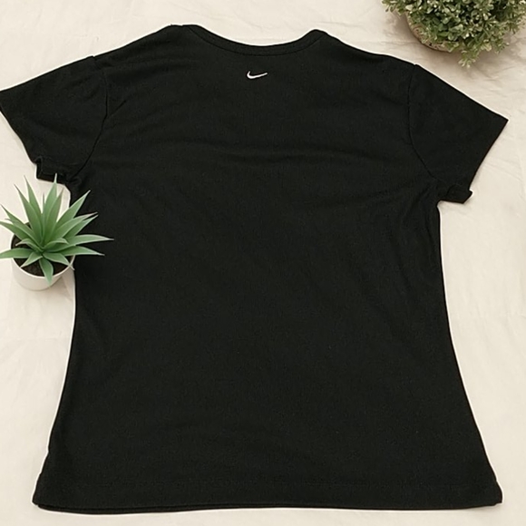 NIKE workout black athletic t-shirt - Picture 1 of 6